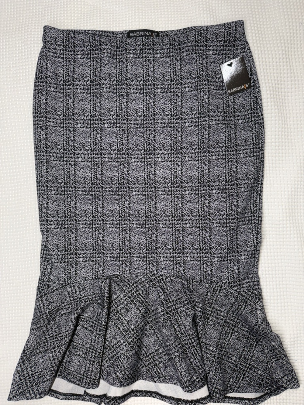 SABRINA’S Black & White Plaid Flounce Hem Pencil Skirt - Medium